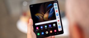 Read more about the article 5 Ways Flagship Phones Are Becoming Worse
