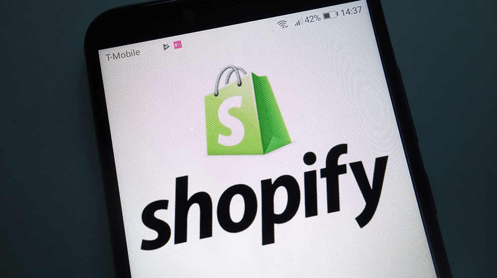 Read more about the article What Is Shopify, How Does It Work, and What Can You Sell With It